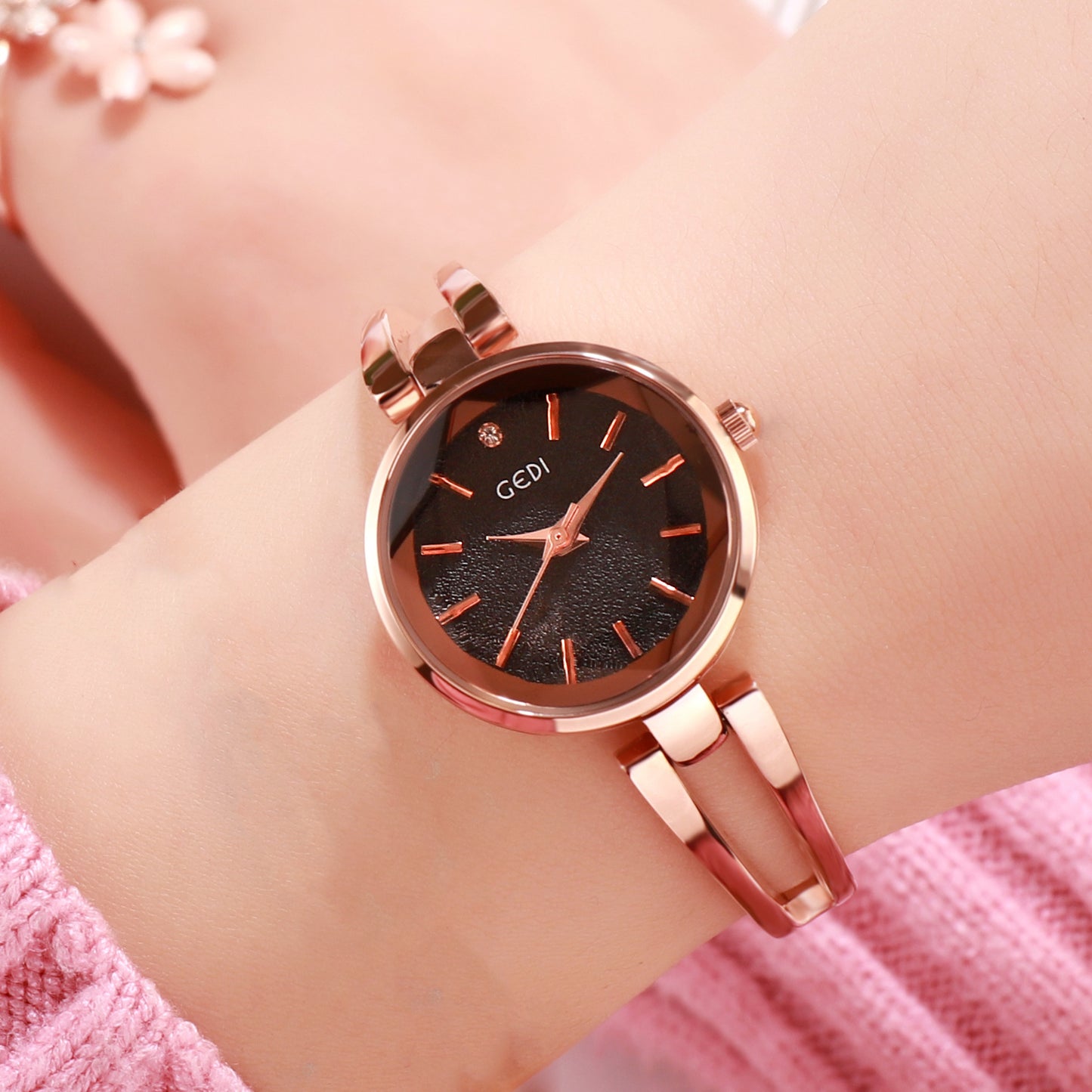 GEDI Bracelet Watch Ladies Net Red Watch Explosive Temperament Waterproof Small Women's Watch One Piece